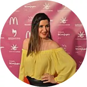 Jennifer Serrano - Singer