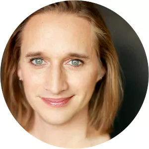 Jer Adrianne Lelliott