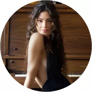 Jes Frances - Musical artist