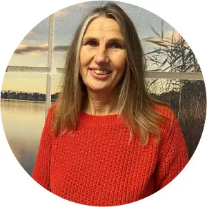 Jetske Bilker - Translator