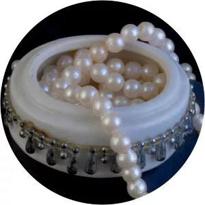 Jewelry Box: Pearls