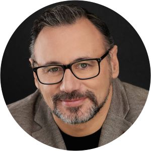 Jim Ilievski photograph