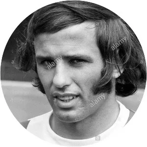 Jimmy Nicholson - Football player