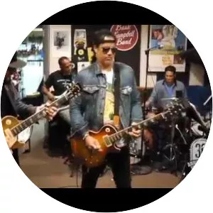 Jimmy Vivino and the Basic Cable Band