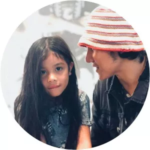 Jizzy Pearl Bastian photograph