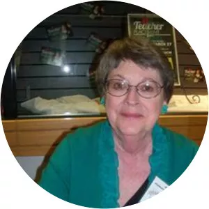 Joan Davenport Carris