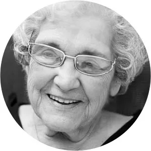 Joan Lowe - Dancer ‧ Hal LeSueur's daughter