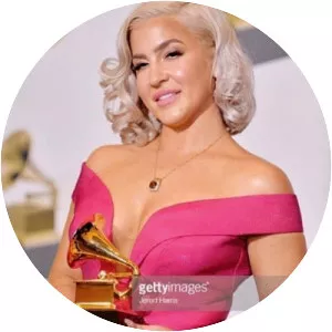 Joelle James - Musical artist