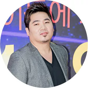 Johan Kim - Singer
