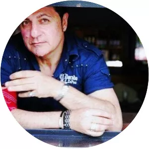 Johnny Kannis - Singer