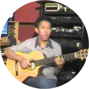 Johnny Sahilatua photograph