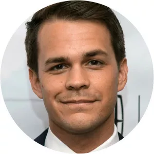 Johnny Simmons