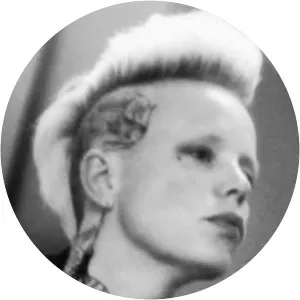 Jojo Borg Larsson - Nicke Borg's ex-wife