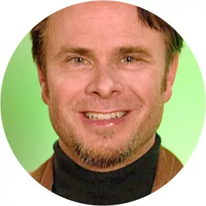 Jon Kinnally - American television writer