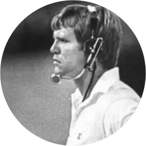 Jon Kolb - American football player