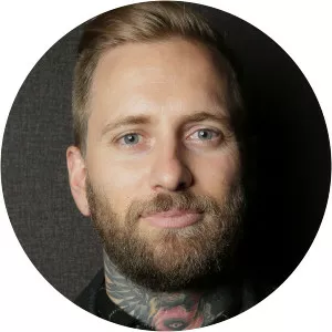 Jona Weinhofen