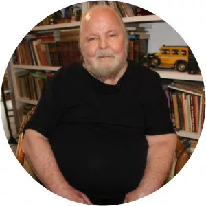 Jonas Resende - Lídia Brondi's father