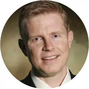 Jonathan E. Johnson - CEO of Overstock. com