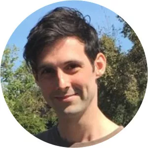 Jonathan Emmett - British author