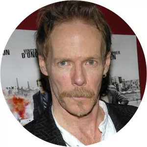 Jonathan Hensleigh - American screenwriter