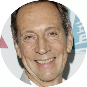 Jonathan Hyde