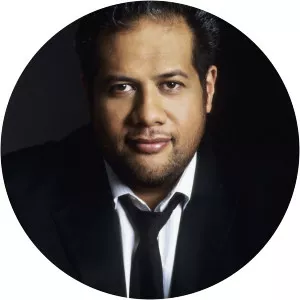 Jonathan Lemalu - Opera singer