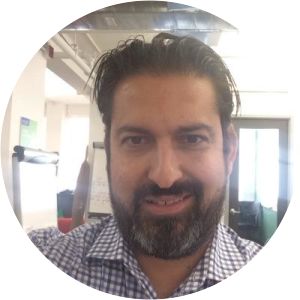 Jonathan R. Dariyanani photograph