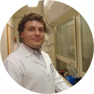 Jonathan T Sczepanski