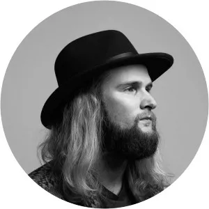 Jordan Grace - Musician