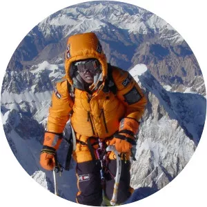 Jorge Egocheaga - Physician