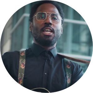 Jörgen Gario Singer