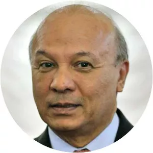 José Luis Chea Urruela - Politician