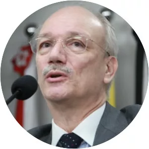 José Nuzzi Neto - Brazilian attorney ‧ Mariana Ximenes' father