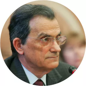 José Oliveira Costa