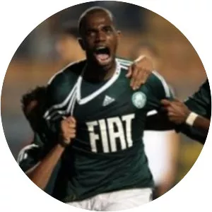 José Tadeu Mouro Júnior - Football forward