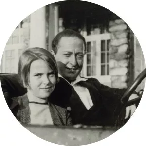 Josefa Heifetz - Author