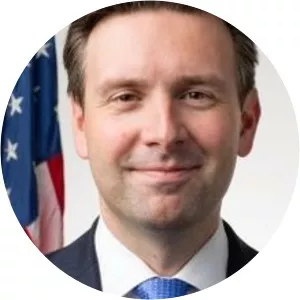 Josh Earnest