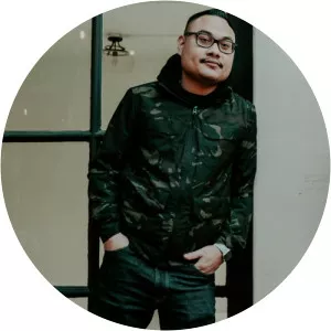 Josh Namauleg - Singer