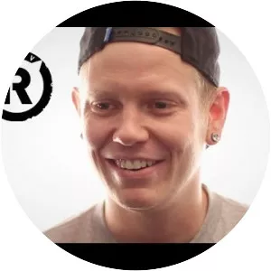 Joshua Woodard - Bassist