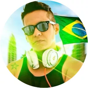 jr loppez - Musical artist