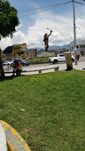 Jr Salvador Cavero - 