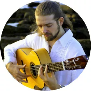 Juanito Pascual - Guitarist