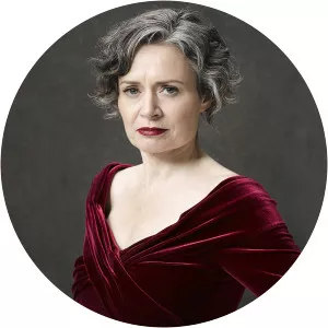Judith Lucy
