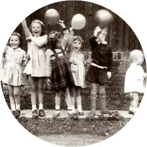 Judy Kravis - Author