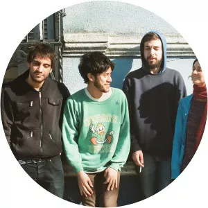 Julen y La Gente Sola - Musical group