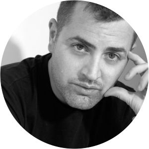 juli disla jerónimo cornelles - Writer