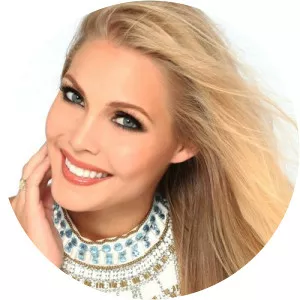 Julia Dalton - Kristen Dalton's sister