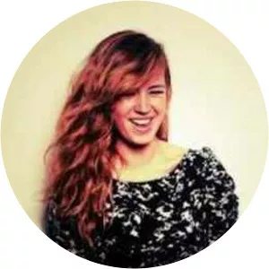 Julia Fabrin - Songwriter