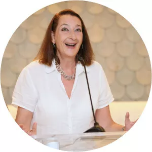 Julia Gruen