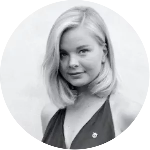 Julia Holknekt photograph